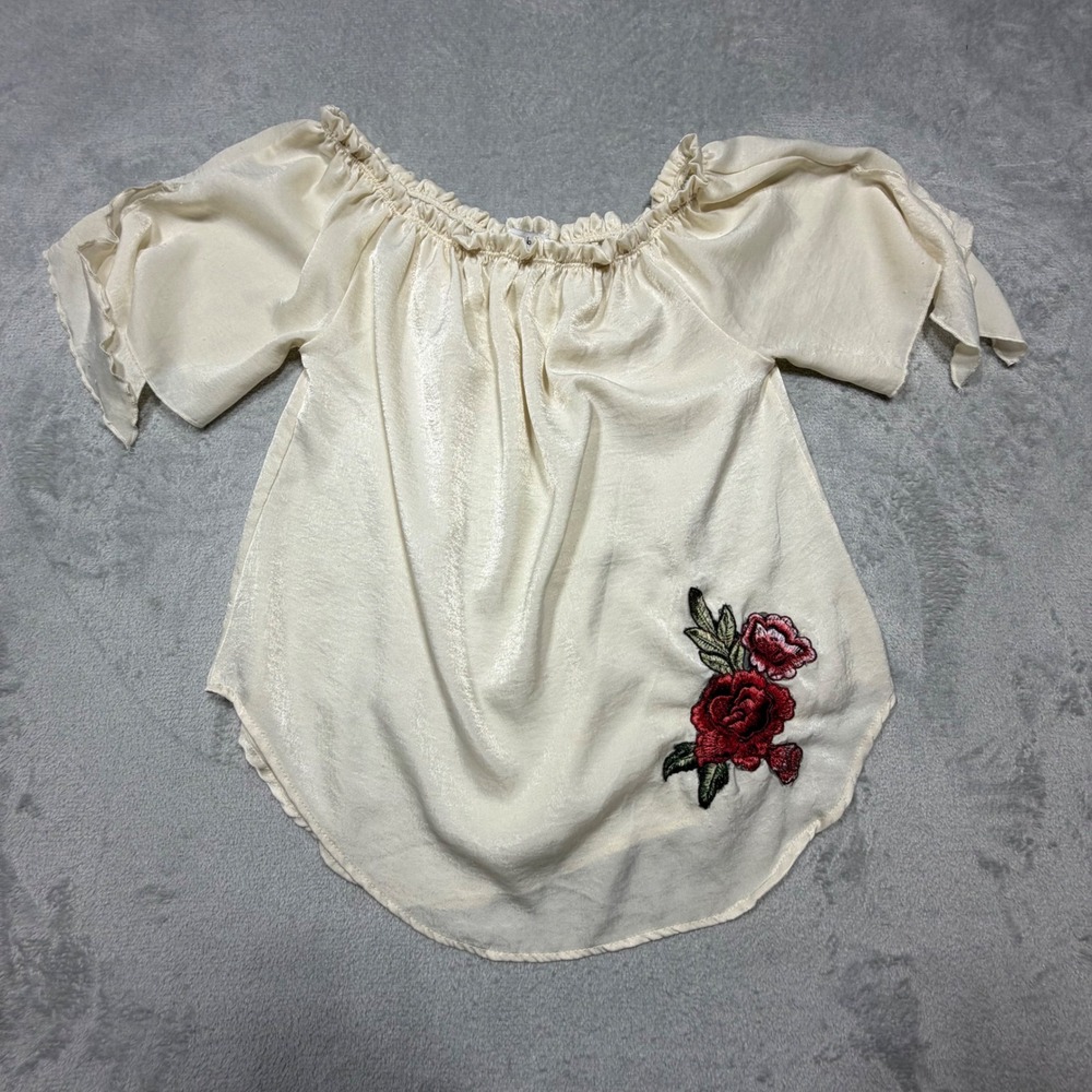 Vintage 2000s Cream Satin Polyester Off Shoulder Rose Embroidered Top Small Boho